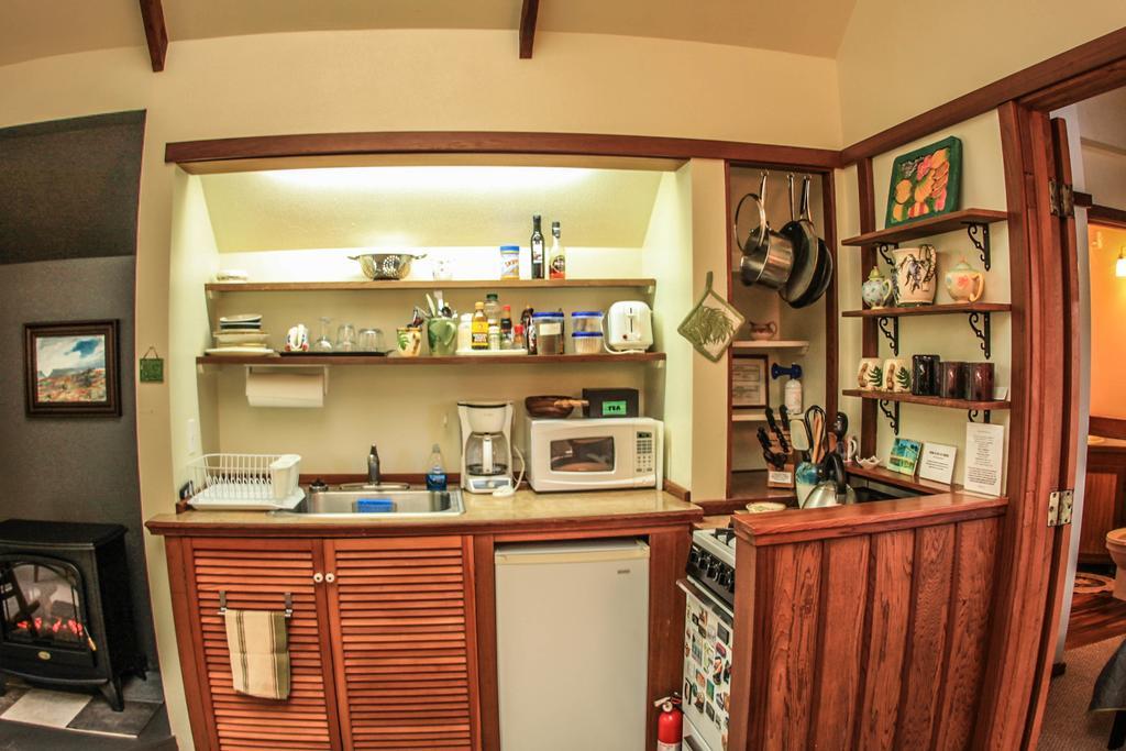 Ferny Hollow: Romantic Rainforest Cottage โวลคาโน ภายนอก รูปภาพ